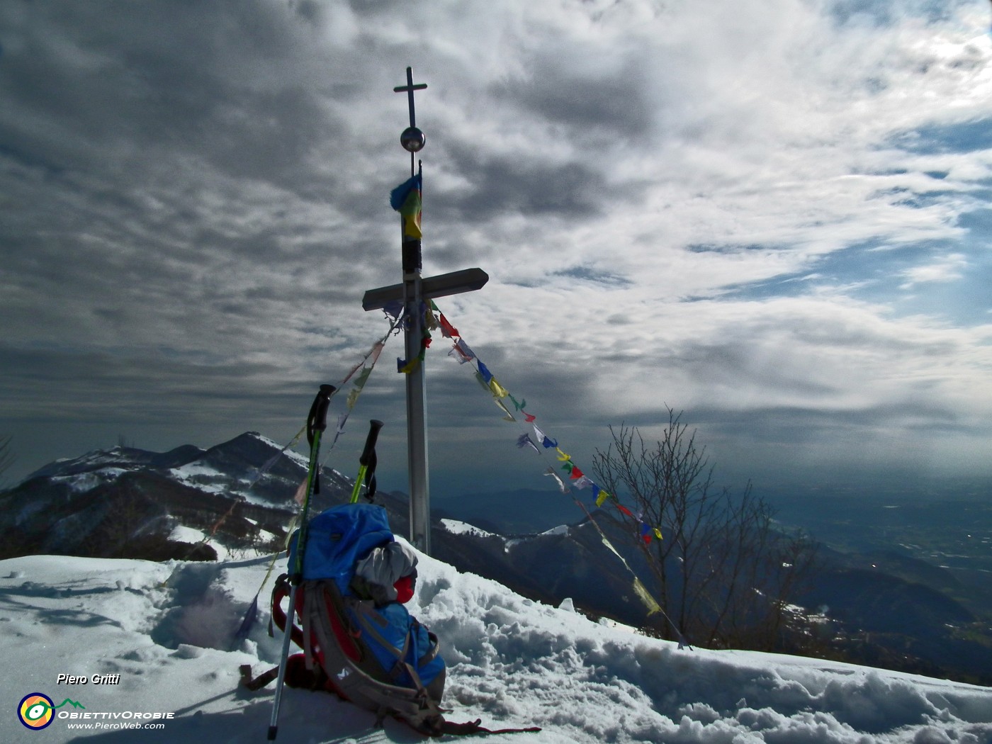 37 Vista verso il Monte Tesoro.JPG